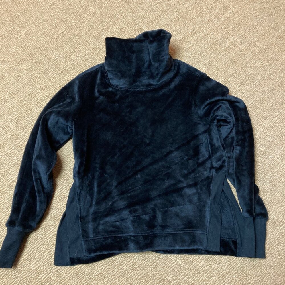 Athleta Black Karma Turtleneck Pullover Sweater XS Soft Stretchy Side Slits